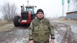 Механизатор Михаил Фигурный восьмой год трудится на красногвардейских полях
